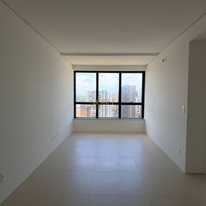 Apartamento com 79m², 2 dormitórios, 1 suíte, 1 vaga no Vesta em Torres para Comprar