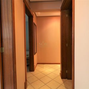 Apartamento com 170m², 3 dormitórios, 1 suíte, 2 vagas no Coliseu em Torres para Comprar