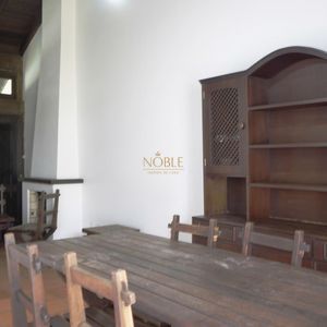 Casa com 260m², 5 dormitórios, 1 suíte, 2 vagas no bairro Praia Grande em Torres para Comprar