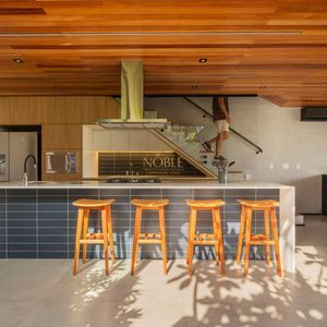 Casa de Condomínio com 244m², 4 dormitórios, 4 suítes, 2 vagas no Condomínio Ilhas Park em Torres para Comprar