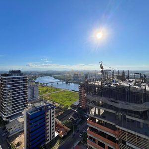 Apartamento com 78m², 2 dormitórios, 1 suíte, 3 vagas no Vista Mare em Torres para Comprar