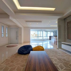 Apartamento com 249m², 4 dormitórios, 4 suítes, 2 vagas no Graziela em Torres para Comprar