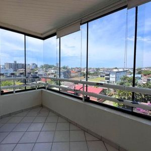 Apartamento com 140m², 3 dormitórios, 1 suíte, 1 vaga no Residencial Veneza em Torres para Comprar