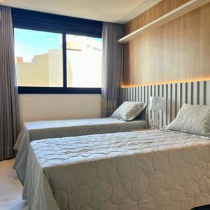 Apartamento com 114m², 3 dormitórios, 1 suíte, 2 vagas no Sun Haus em Torres para Comprar