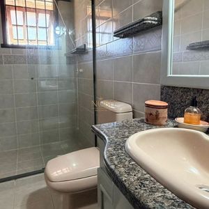 Casa com 193m², 3 dormitórios, 1 suíte, 3 vagas no bairro Praia Grande em Torres para Comprar