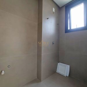 Apartamento com 92m², 2 dormitórios, 2 suítes, 1 vaga no Rosa dos Ventos em Torres para Comprar