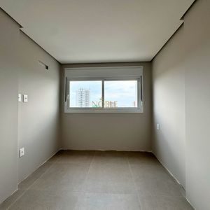 Apartamento com 72m², 2 dormitórios, 1 suíte, 1 vaga no Topazio em Torres para Comprar
