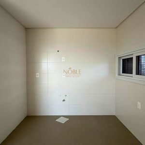 Apartamento com 118m², 3 dormitórios, 3 suítes, 1 vaga no Punta Del Sole em Torres para Comprar