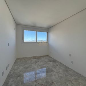 Apartamento com 166m², 3 dormitórios, 3 suítes, 2 vagas no La Vistara em Torres para Comprar