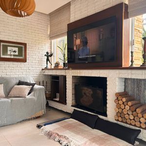 Casa com 170m², 2 dormitórios, 3 vagas no bairro Centenário em Torres para Comprar