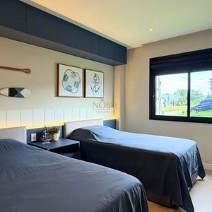 Casa, 3 dormitórios, 3 suítes, 2 vagas no Ocean Side em Torres para Comprar