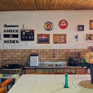 Casa com 240m², 4 dormitórios, 1 suíte, 3 vagas no bairro Praia da Cal em Torres para Comprar