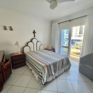 Casa com 500m², 7 dormitórios, 2 suítes, 2 vagas no bairro Centro em Torres para Comprar