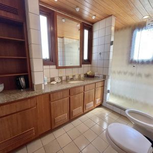 Apartamento com 186m², 3 dormitórios, 1 suíte, 2 vagas no Debret em Torres para Comprar