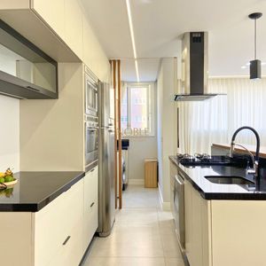 Apartamento com 77m², 2 dormitórios, 1 suíte, 1 vaga no Maui Residencial em Torres para Comprar