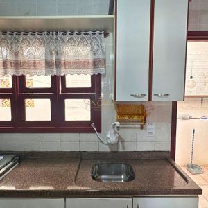 Casa, 6 dormitórios, 2 vagas no bairro Praia da Cal em Torres para Comprar