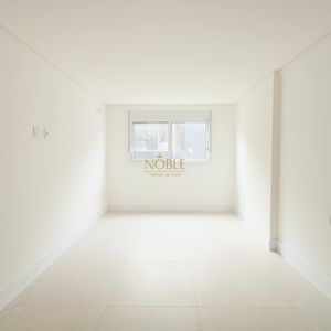 Apartamento com 130m², 3 dormitórios, 1 suíte, 2 vagas no Monterrey em Torres para Comprar