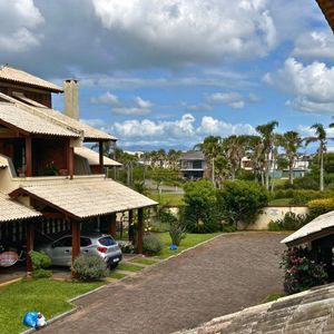 Casa de Condomínio com 161m², 5 dormitórios, 1 suíte, 3 vagas no Condomínio Plaza Guarita em Torres para Comprar