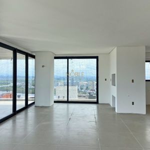 Apartamento com 130m², 4 dormitórios, 3 suítes, 2 vagas no Mirage em Torres para Comprar