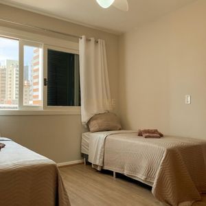 Duplex com 330m², 4 dormitórios, 1 suíte, 2 vagas no Marimar em Torres para Comprar