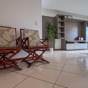 Cobertura com 220m², 3 dormitórios, 3 suítes, 2 vagas no Saint Germain em Torres para Comprar