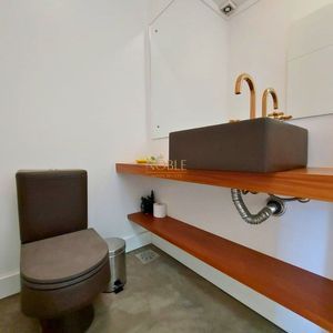 Casa com 210m², 3 dormitórios, 3 suítes, 2 vagas no Ocean Side em Torres para Comprar