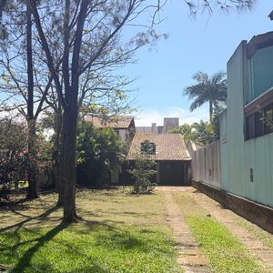 Casa com 88m², 6 dormitórios, 2 suítes, 3 vagas no bairro Praia Grande em Torres para Comprar