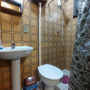 Casa, 6 dormitórios, 2 suítes, 3 vagas no bairro Getúlio Vargas em Torres para Comprar