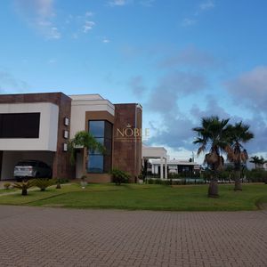 Casa de Condomínio com 416m², 3 dormitórios, 1 suíte, 2 vagas no Reserva das Águas em Torres para Comprar