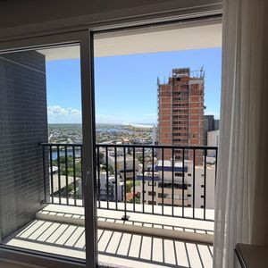 Apartamento com 70m², 2 dormitórios, 1 suíte, 2 vagas no Toronto em Torres para Comprar