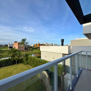 Casa de Condomínio com 187m², 3 dormitórios, 1 suíte, 4 vagas no Reserva das Águas em Torres para Comprar