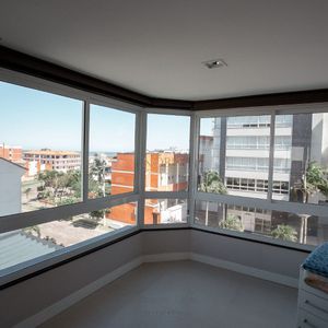 Apartamento com 263m², 4 dormitórios, 4 suítes, 4 vagas no Neptuno em Torres para Comprar