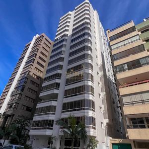 Cobertura com 220m², 3 dormitórios, 3 suítes, 2 vagas no Saint Germain em Torres para Comprar