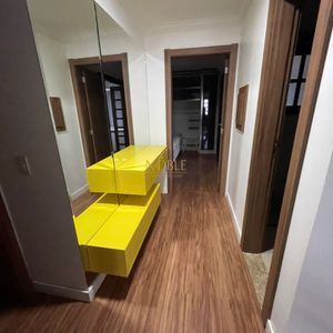 Sobrado com 260m², 4 dormitórios, 1 suíte, 2 vagas no bairro Igra Norte em Torres para Comprar