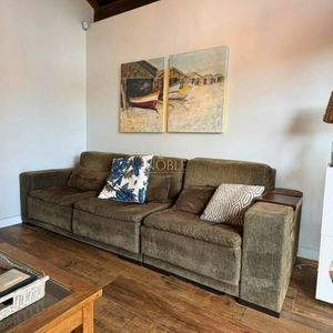 Casa com 200m², 3 dormitórios, 1 suíte, 2 vagas no bairro Praia Grande em Torres para Comprar