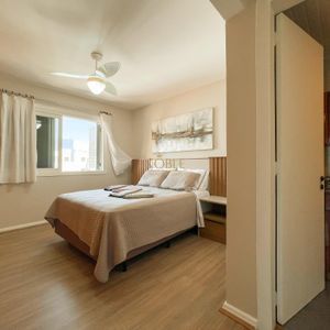 Duplex com 330m², 4 dormitórios, 1 suíte, 2 vagas no Marimar em Torres para Comprar