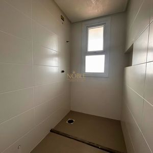 Apartamento com 121m², 3 dormitórios, 3 suítes, 1 vaga no Punta Del Sole em Torres para Comprar