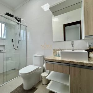 Casa com 670m², 5 dormitórios, 3 suítes, 3 vagas no bairro Bellatorres em Passo de Torres para Comprar