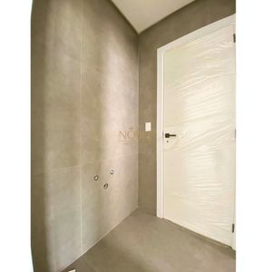 Apartamento com 138m², 3 dormitórios, 3 suítes, 3 vagas no Aura em Torres para Comprar