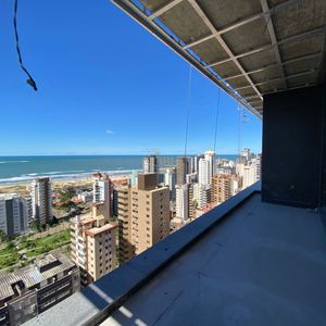 Cobertura com 385m², 4 dormitórios, 4 suítes, 4 vagas no Vanguard em Torres para Comprar