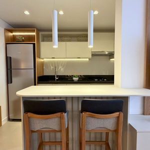 Apartamento com 53m², 1 dormitório, 1 suíte, 1 vaga no Punta Del Sole em Torres para Comprar