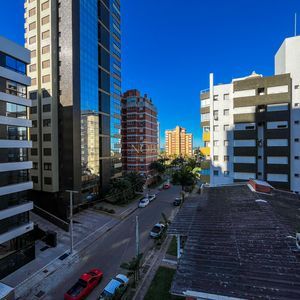 Apartamento com 210m², 4 dormitórios, 4 suítes, 3 vagas no Vanguard em Torres para Comprar
