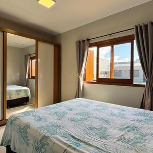 Casa com 95m², 2 dormitórios, 1 suíte, 2 vagas no bairro Praia Azul em Passo de Torres para Comprar