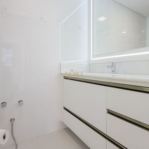 Cobertura com 220m², 3 dormitórios, 3 suítes, 2 vagas no Dona Iris em Torres para Comprar