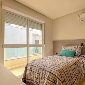 Apartamento com 204m², 3 dormitórios, 1 suíte, 2 vagas no Morada da Cal em Torres para Comprar