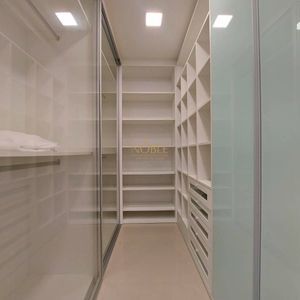 Apartamento com 249m², 4 dormitórios, 4 suítes, 2 vagas no Graziela em Torres para Comprar