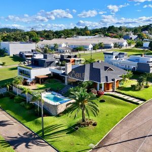 Casa de Condomínio com 623m², 4 dormitórios, 4 suítes, 4 vagas no Reserva das Águas em Torres para Comprar