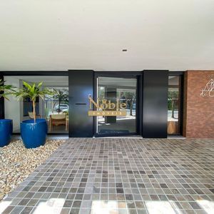 Apartamento com 71m², 2 dormitórios, 1 suíte, 2 vagas no Residencial DI Capri em Torres para Comprar