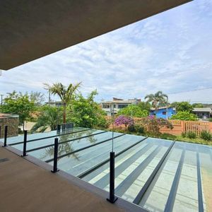 Casa de Condomínio com 390m², 5 dormitórios, 5 suítes, 3 vagas no Condomínio Ilhas Park em Torres para Comprar