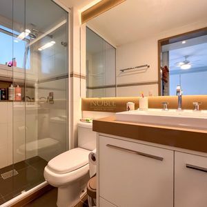 Apartamento com 203m², 3 dormitórios, 3 suítes, 2 vagas no Costa Azurra em Torres para Comprar